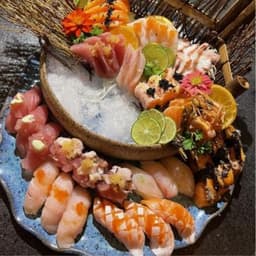 Combinado 38 peças — 20 Sashimis e 18 Sushis