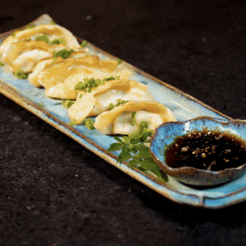 Gyosa de Suíno — Pastel Japonês de Suíno Cozido